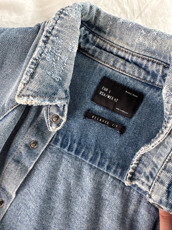 Zara Light Blue Relaxed-Fit Denim Jacket - Picture 3 of 4